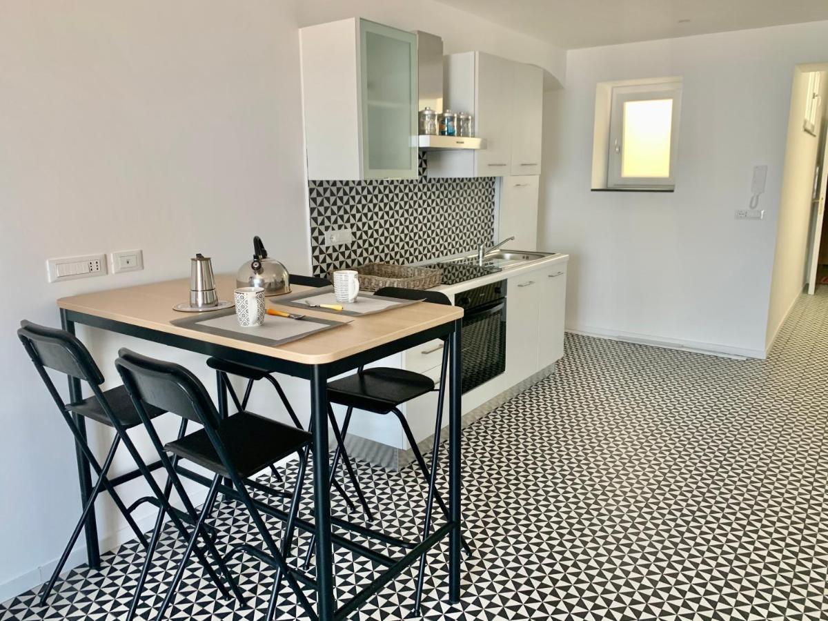 I Mezzanini Di Palazzo Bonaccorsi Apartment Milazzo Luaran gambar