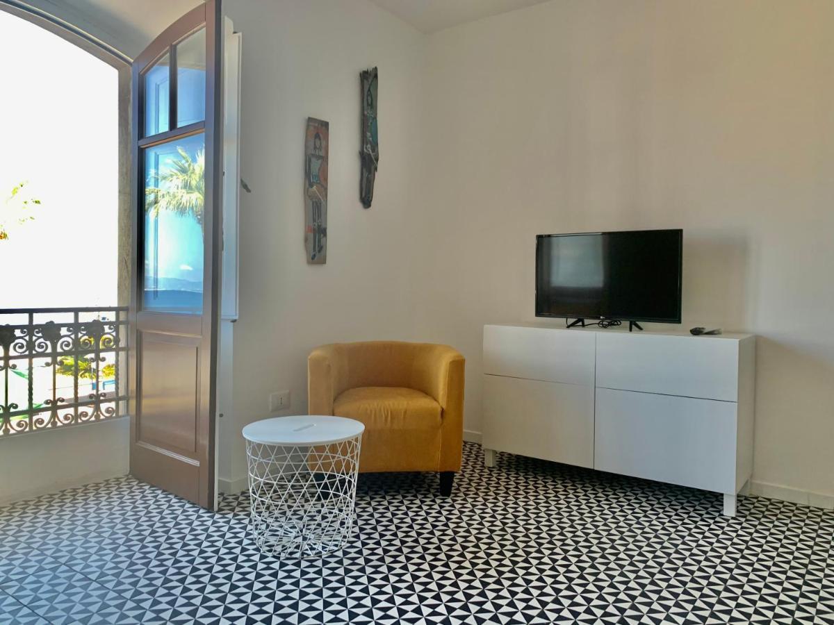 I Mezzanini Di Palazzo Bonaccorsi Apartment Milazzo Luaran gambar